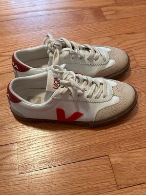 Veja women’s sneakers size 36